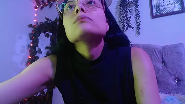 Snapshot of valkiry_ chatting on 02-20-26, 10:22 valkiry online show from 02-20-26, 10:22