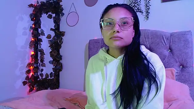 Snapshot of valkiry_ chatting on 02-28-26, 11:04 valkiry online show from 02-28-26, 11:04