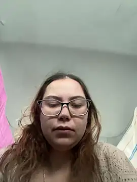 Snapshot of FreakyDreama chatting on 02-19-26, 06:05 FreakyDreama online show from 02-19-26, 06:05