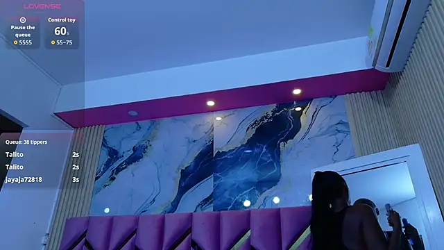 missfoster online show from 12-17-25, 03:00