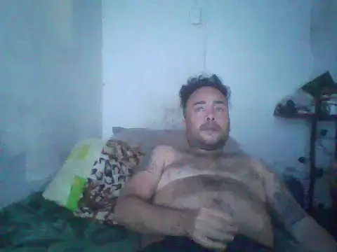 Snapshot of GuilleHotsexy chatting on 11-18-25, 07:50 GuilleHotsexy online show from 11-18-25, 07:50