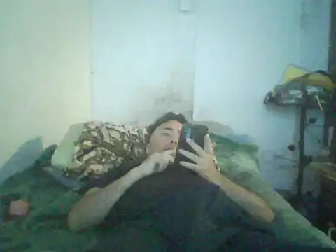 Snapshot of GuilleHotsexy chatting on 11-07-25, 11:26 GuilleHotsexy online show from 11-07-25, 11:26