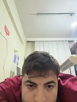 Snapshot of Muvvt chatting on 11-05-25, 05:05 Muvvt online show from 11-05-25, 05:05