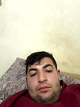 Snapshot of Muvvt chatting on 11-08-25, 05:05 Muvvt online show from 11-08-25, 05:05