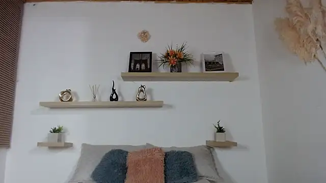 estrella gold online show from 12-20-25, 02:47