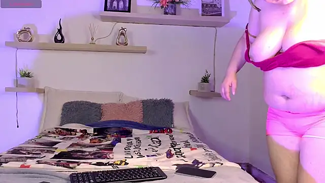 estrella gold online show from 11-28-25, 03:07