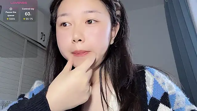 Xiaoji61 online show from 11-10-25, 06:29