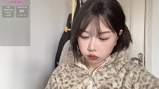 Xiaoji61 online show from 11-24-25, 06:35