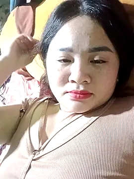 Bee-bgolden online show from 12-19-25, 02:19