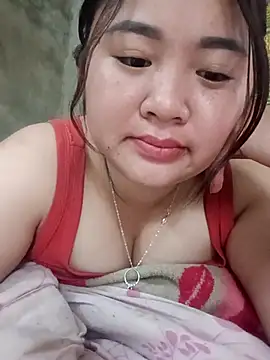 Bee-bgolden online show from 11-17-25, 01:53