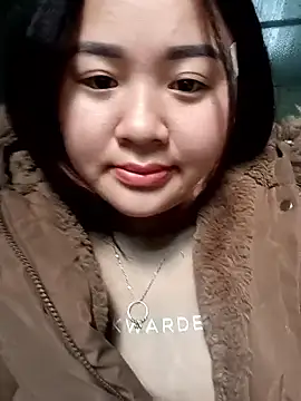 Bee-bgolden online show from 11-27-25, 02:12