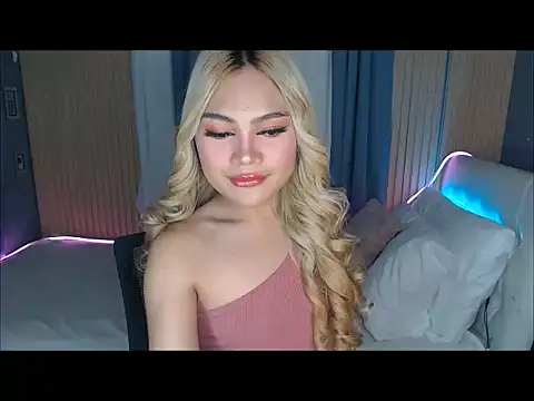 Snapshot of Tsfoxyangelx chatting on 01-05-26, 08:34 Tsfoxyangelx online show from 01-05-26, 08:34