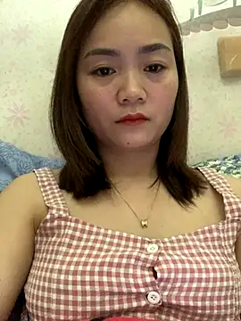 Snapshot of Bana-gibee chatting on 12-05-25, 06:06 Bana-gibee online show from 12-05-25, 06:06