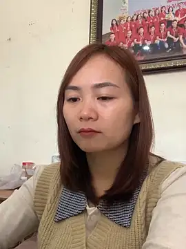 Snapshot of Bana-gibee chatting on 12-16-25, 03:11 Bana-gibee online show from 12-16-25, 03:11