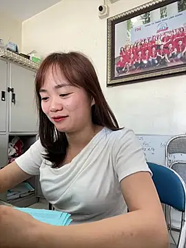 Snapshot of Bana-gibee chatting on 04-27-26, 07:06 Bana-gibee online show from 04-27-26, 07:06