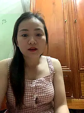 Snapshot of Bana-gibee chatting on 11-04-25, 02:21 Bana-gibee online show from 11-04-25, 02:21