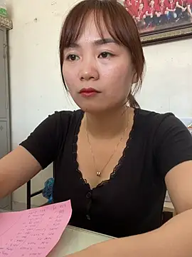 Snapshot of Bana-gibee chatting on 04-25-26, 03:09 Bana-gibee online show from 04-25-26, 03:09