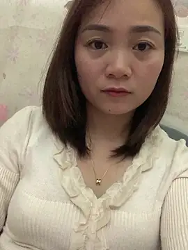 Snapshot of Bana-gibee chatting on 12-01-25, 03:24 Bana-gibee online show from 12-01-25, 03:24