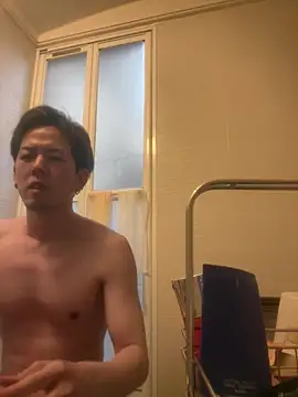 Snapshot of ippei0001 chatting on 07-12-26, 01:45 ippei0001 online show from 07-12-26, 01:45