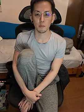 ippei0001 online show from 11-06-25, 02:10