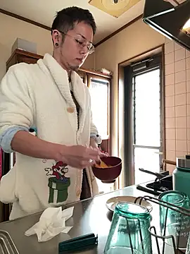 Snapshot of ippei0001 chatting on 02-18-26, 11:45 ippei0001 online show from 02-18-26, 11:45