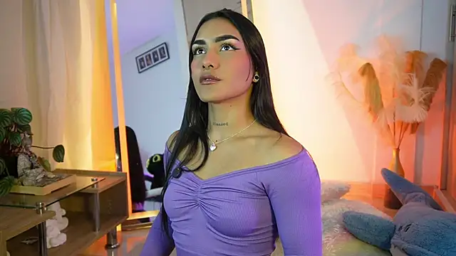 Nikita luan online show from 04-18-26, 01:41