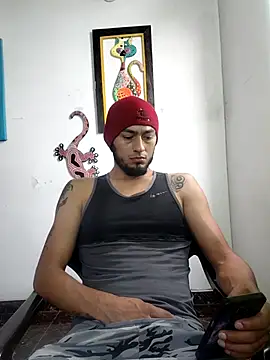 Snapshot of kmerlin chatting on 11-13-25, 05:28 kmerlin online show from 11-13-25, 05:28