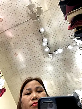 Snapshot of Liliy2x chatting on 11-04-25, 07:45 Liliy2x online show from 11-04-25, 07:45