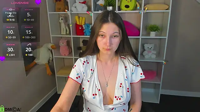 Ella Burns online show from 06-07-26, 05:18