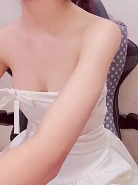 Snapshot of GirlNaughtyFull chatting on 05-17-26, 06:30 GirlNaughtyFull online show from 05-17-26, 06:30