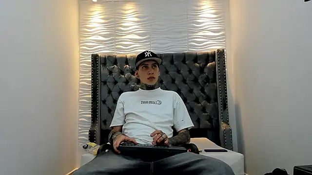 DANTE ARMSTRONG online show from 12-22-25, 03:50