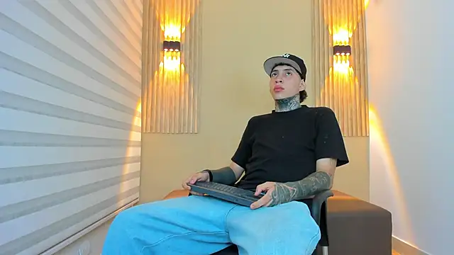 DANTE ARMSTRONG online show from 11-13-25, 03:54