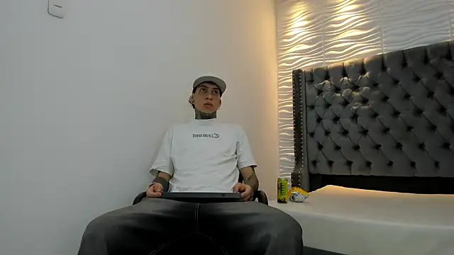 DANTE ARMSTRONG online show from 01-14-26, 03:54