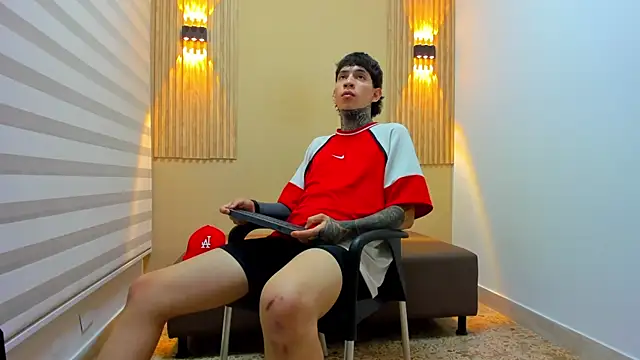 DANTE ARMSTRONG online show from 11-12-25, 03:43