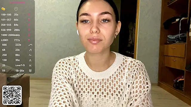 Snapshot of LonnaStehlik chatting on 11-19-25, 03:56 LonnaStehlik online show from 11-19-25, 03:56
