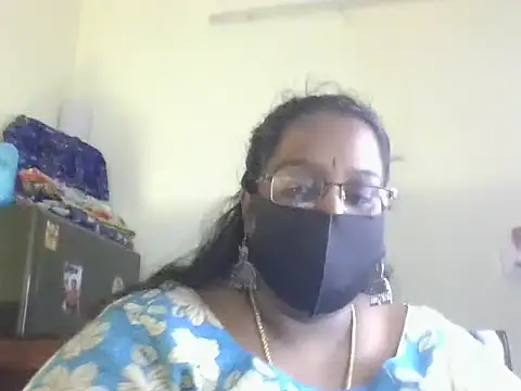 hootypriya online show from 07-20-26, 11:56
