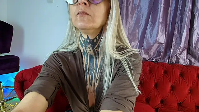 TattooTemptress online show from 11-12-25, 05:11