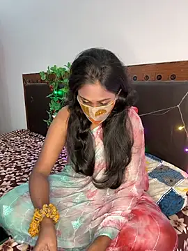 Snapshot of Desiqueen2 chatting on 11-08-25, 05:27 Desiqueen2 online show from 11-08-25, 05:27