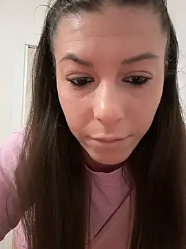 Snapshot of EdaQueen chatting on 02-25-26, 04:07 EdaQueen online show from 02-25-26, 04:07