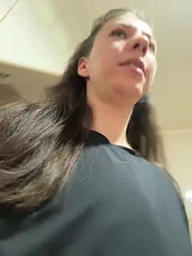 Snapshot of EdaQueen chatting on 02-18-26, 03:19 EdaQueen online show from 02-18-26, 03:19