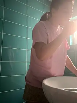 EdaQueen online show from 11-18-25, 07:11