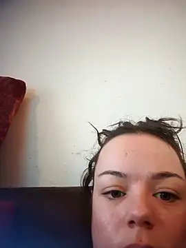 Leacouturierrr online show from 11-21-25, 09:19