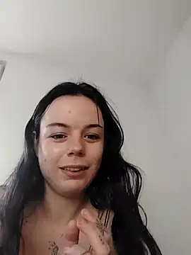 Snapshot of Leacouturierrr chatting on 11-05-25, 01:47 Leacouturierrr online show from 11-05-25, 01:47