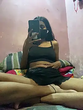 Snapshot of Thaper_Meera2 chatting on 05-26-26, 03:21 Thaper Meera2 online show from 05-26-26, 03:21