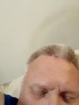 Snapshot of Jbirdb800 chatting on 11-06-25, 11:53 Jbirdb800 online show from 11-06-25, 11:53