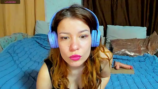 Eva purrr  online show from 04-05-26, 01:12