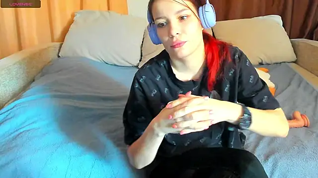 Snapshot of Eva_purrr_ chatting on 02-05-26, 07:04 Eva purrr online show from 02-05-26, 07:04