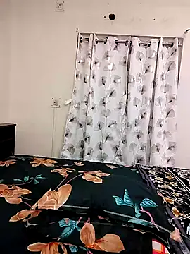 LoveLy-Soneya online show from 11-20-25, 01:23