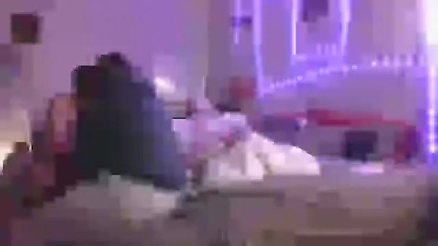 Redriddinghood8 online show from 12-19-25, 08:06