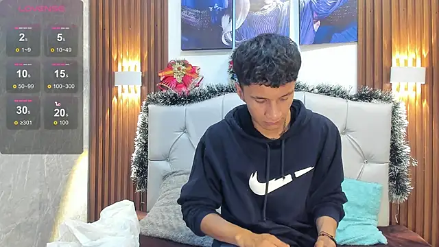 Elian Julian online show from 11-19-25, 07:58